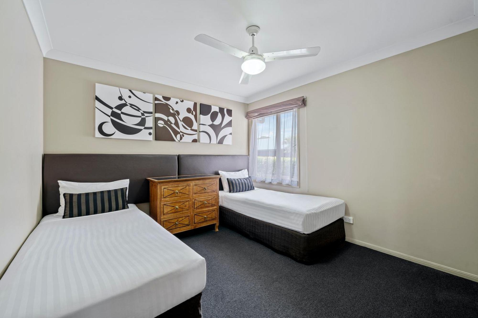 Ambassador On Ruthven Motel Toowoomba Bilik gambar